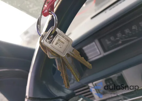 1988 Oldsmobile Delta 88 Royale Brougham z USA, uszkodzony, nr VIN 1G3HY54C1JW370983